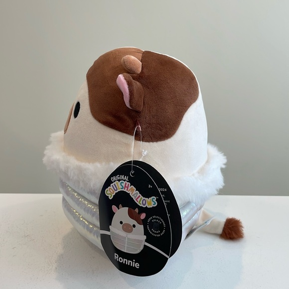 NWT 8” Ronnie the Cow in Puffer Jscket Winter Squishmallow - Select Series - Picture 2 of 6